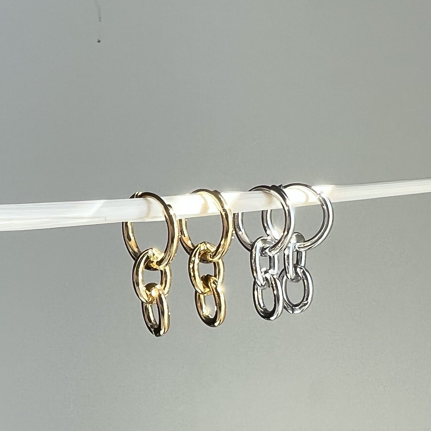 Simple Dangling Hoops