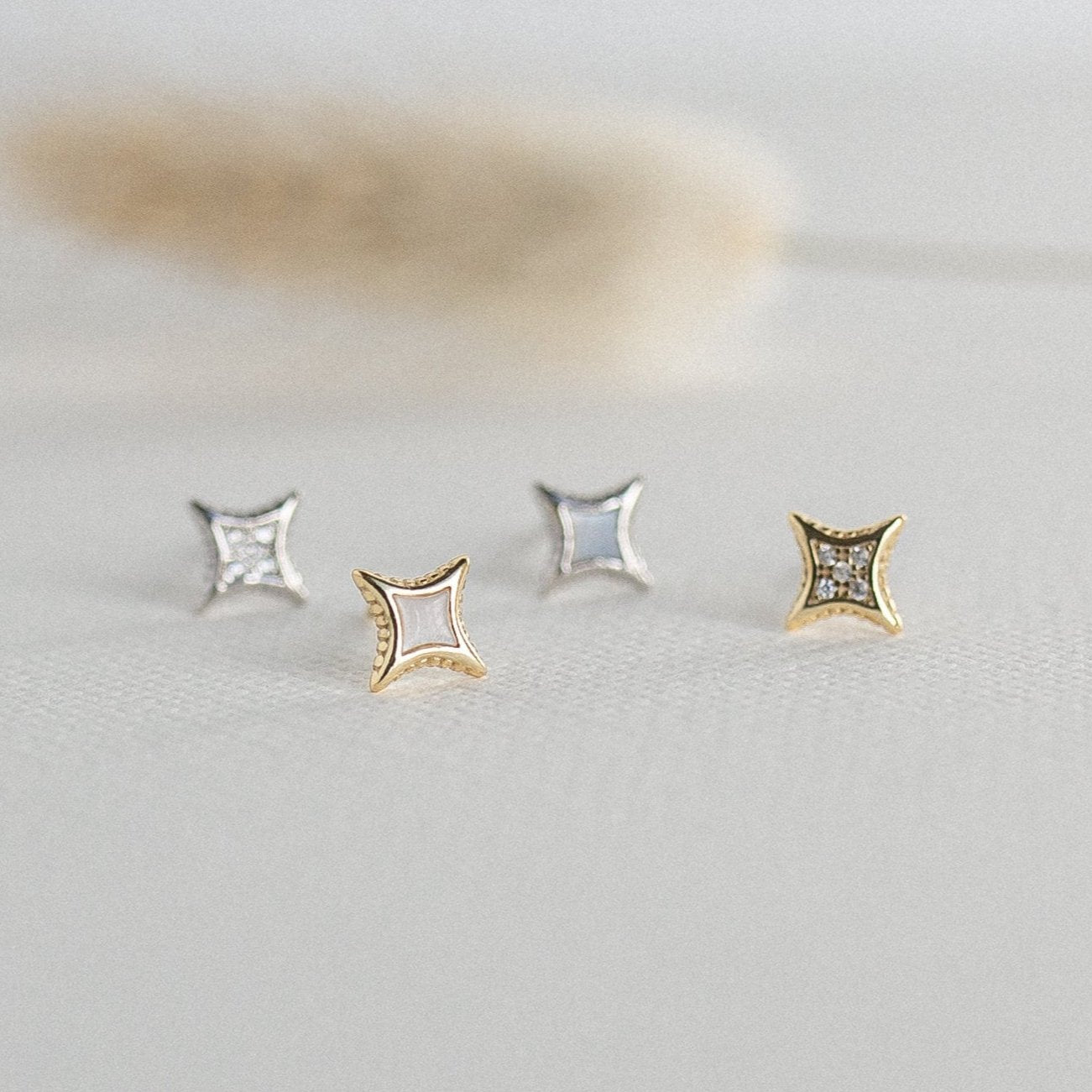 Mismatch Mini Stars Studs